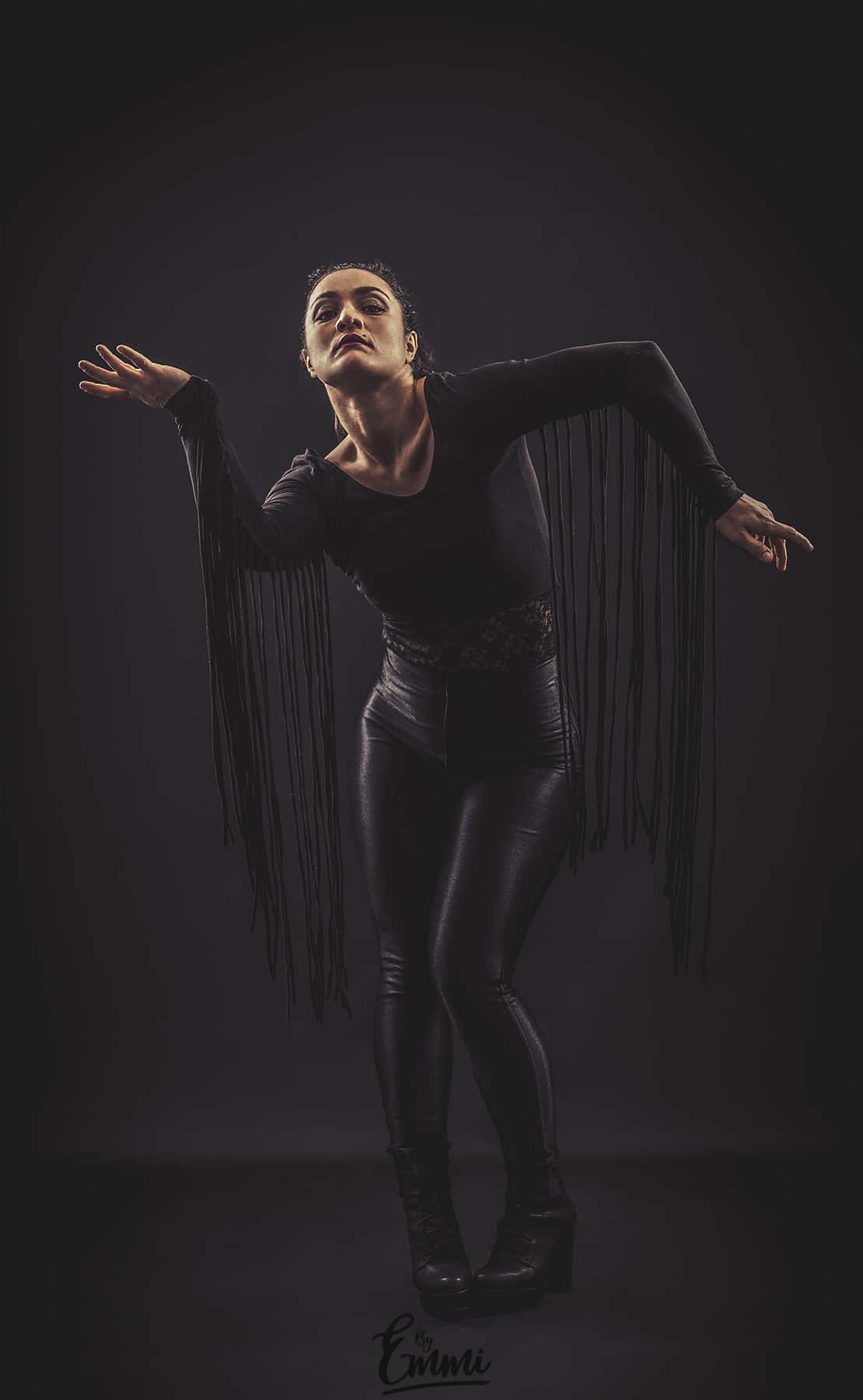 Tanssija-koreografi Sanaz Hassani